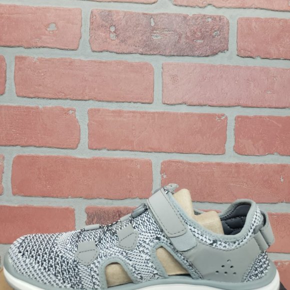 TEVA Women's Terra-Float Travel Knit Universal - Picture 2 of 7